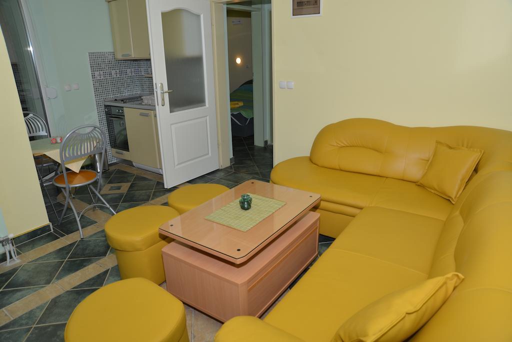 Rooms And Apartaments De Niro Trpejca Bagian luar foto